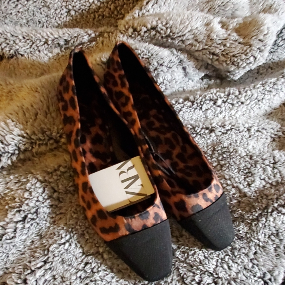 Flats shoes